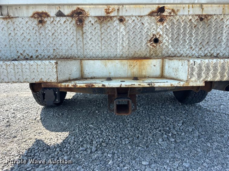 image for item NM9914 2009 Chevrolet Silverado 2500HD utility bed pickup truck