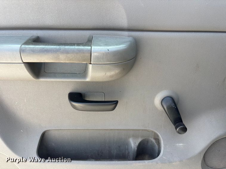 image for item NM9914 2009 Chevrolet Silverado 2500HD utility bed pickup truck