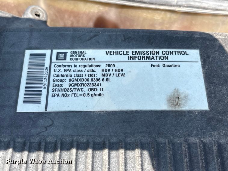 image for item NM9914 2009 Chevrolet Silverado 2500HD utility bed pickup truck
