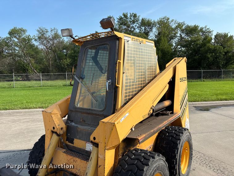 image for item NM9920 1991 Gehl SL5625 skid steer loader