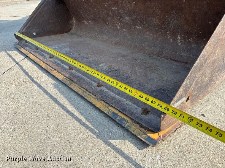 image for item NM9920 1991 Gehl SL5625 skid steer loader