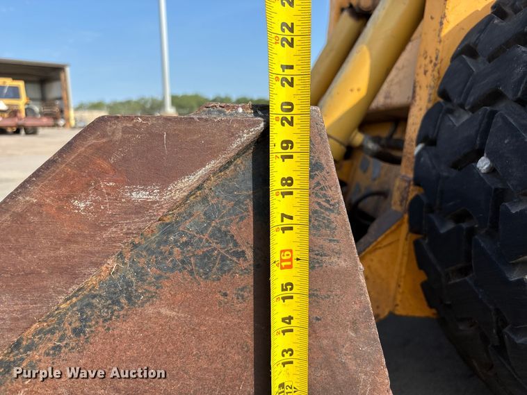image for item NM9920 1991 Gehl SL5625 skid steer loader