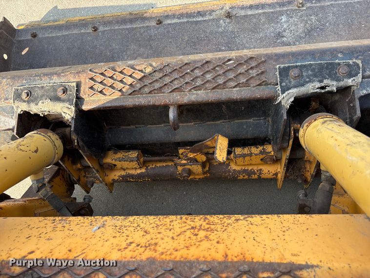 image for item NM9920 1991 Gehl SL5625 skid steer loader
