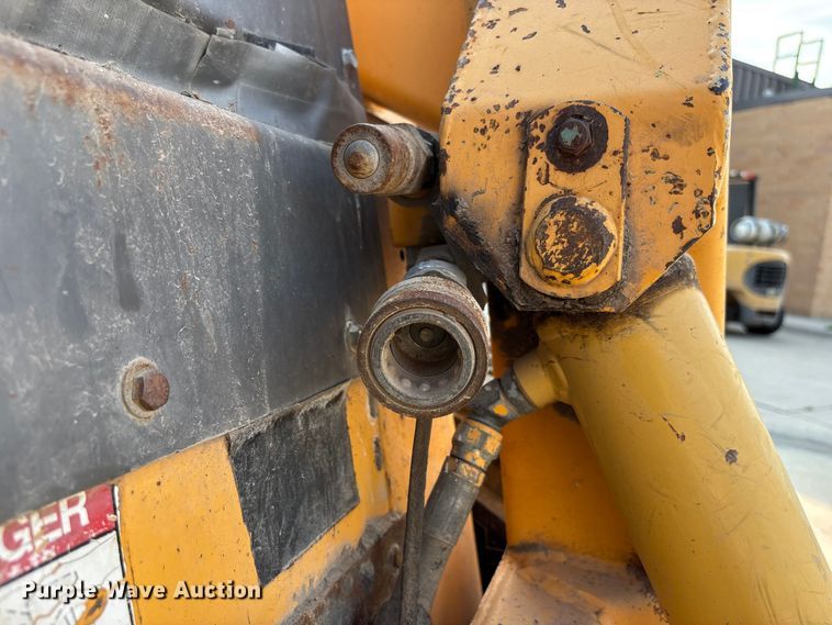 image for item NM9920 1991 Gehl SL5625 skid steer loader