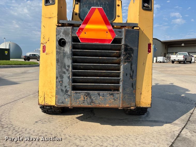 image for item NM9920 1991 Gehl SL5625 skid steer loader