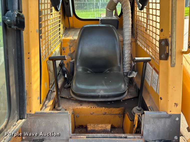 image for item NM9920 1991 Gehl SL5625 skid steer loader