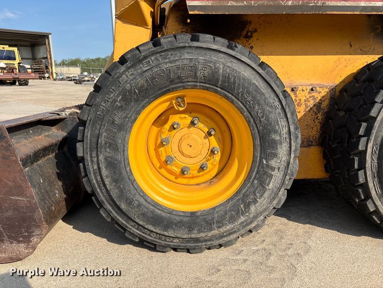 image for item NM9920 1991 Gehl SL5625 skid steer loader