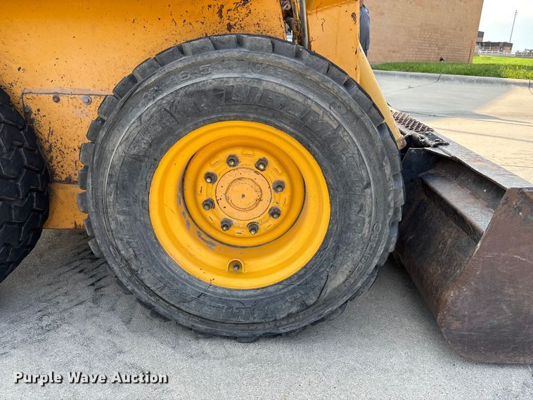 image for item NM9920 1991 Gehl SL5625 skid steer loader