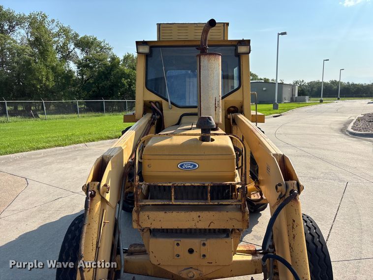 image for item NM9921 1990 Ford 250C tractor