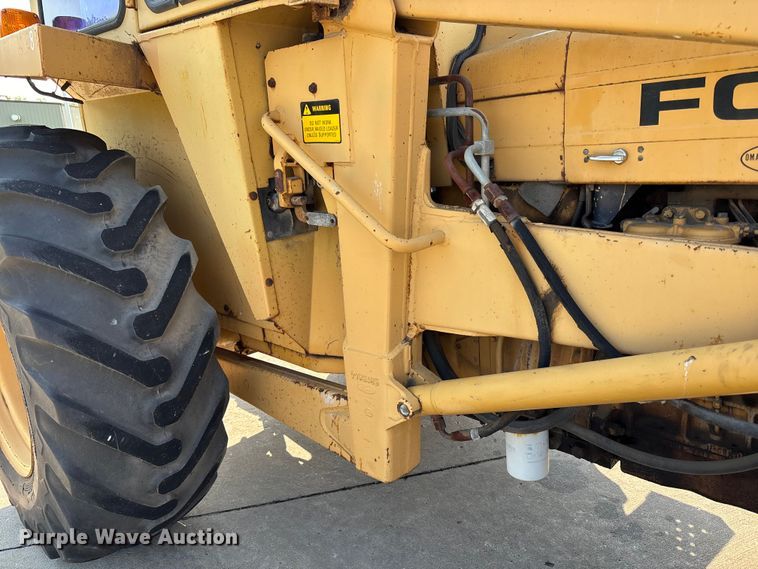 image for item NM9921 1990 Ford 250C tractor