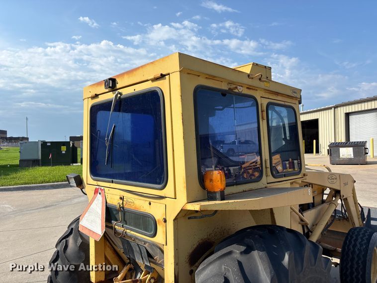 image for item NM9921 1990 Ford 250C tractor