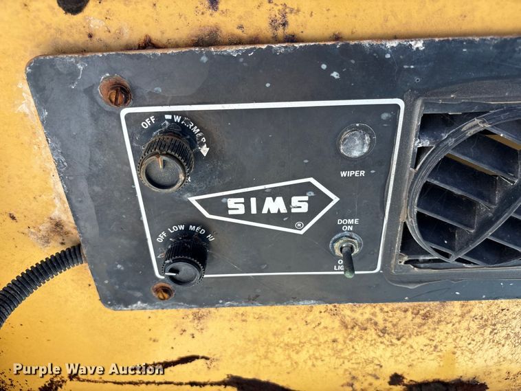 image for item NM9921 1990 Ford 250C tractor