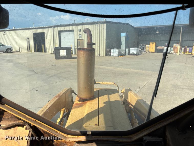 image for item NM9921 1990 Ford 250C tractor