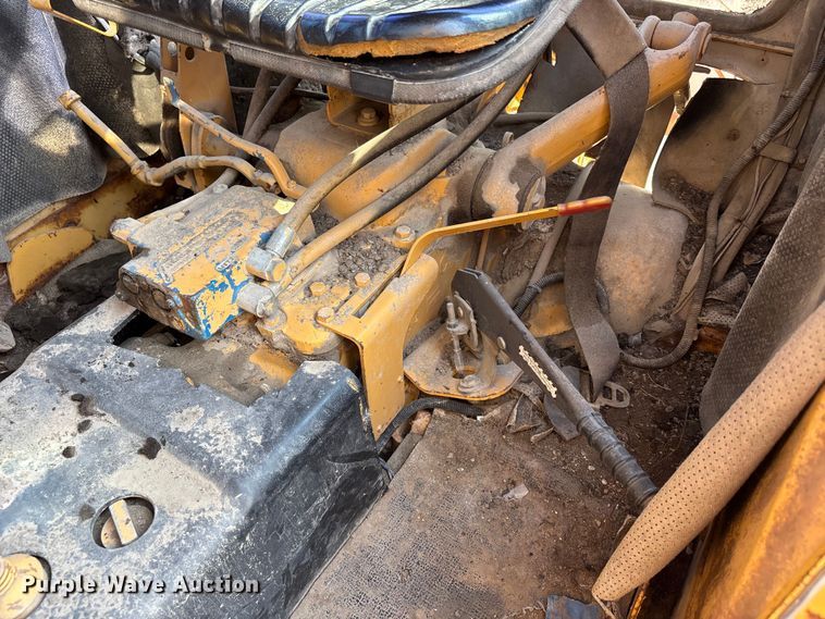 image for item NM9921 1990 Ford 250C tractor