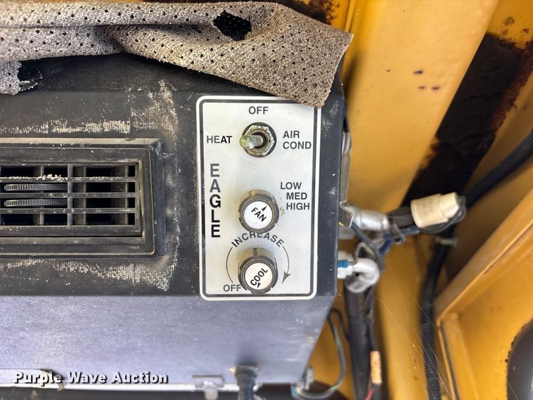 image for item NM9921 1990 Ford 250C tractor