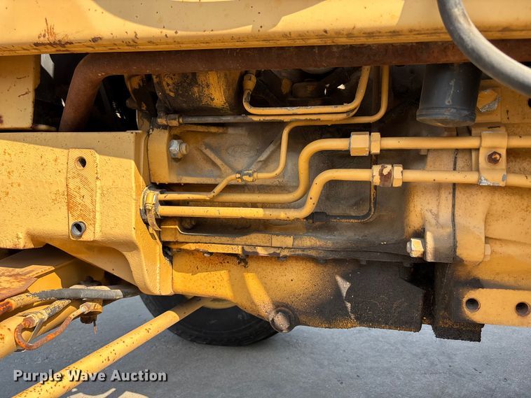 image for item NM9921 1990 Ford 250C tractor