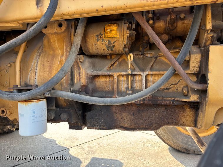 image for item NM9921 1990 Ford 250C tractor