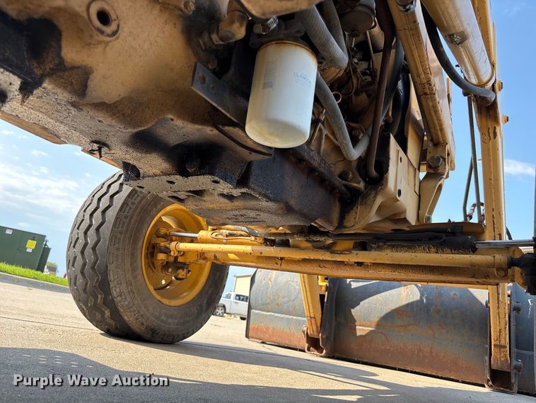 image for item NM9921 1990 Ford 250C tractor