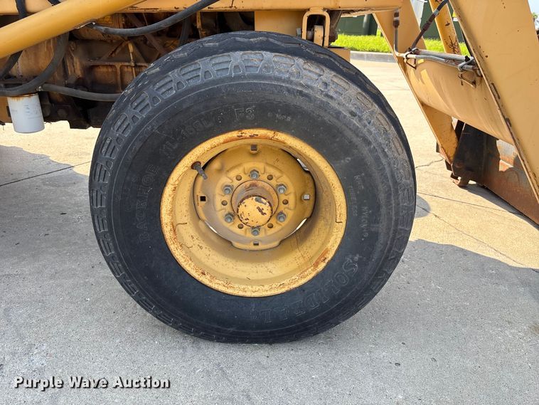 image for item NM9921 1990 Ford 250C tractor