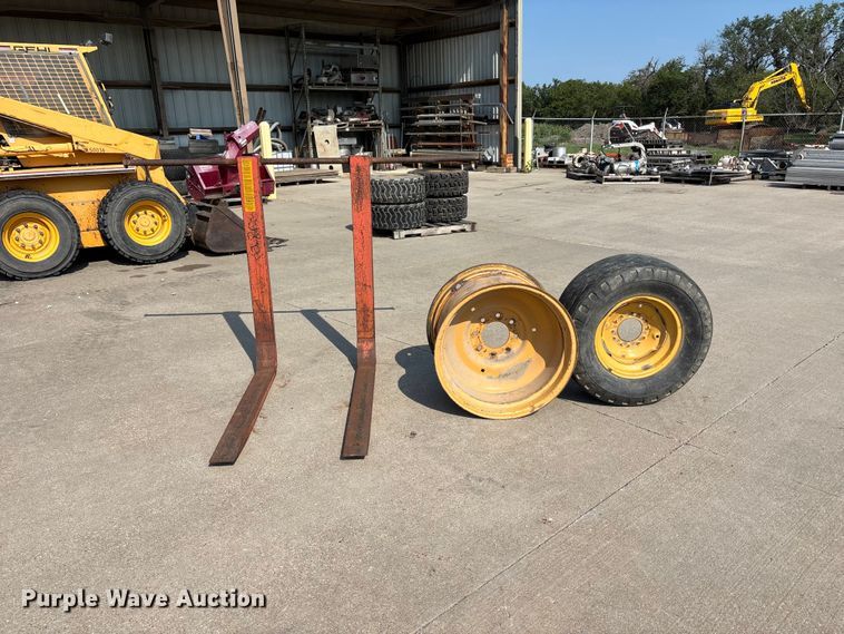 image for item NM9921 1990 Ford 250C tractor