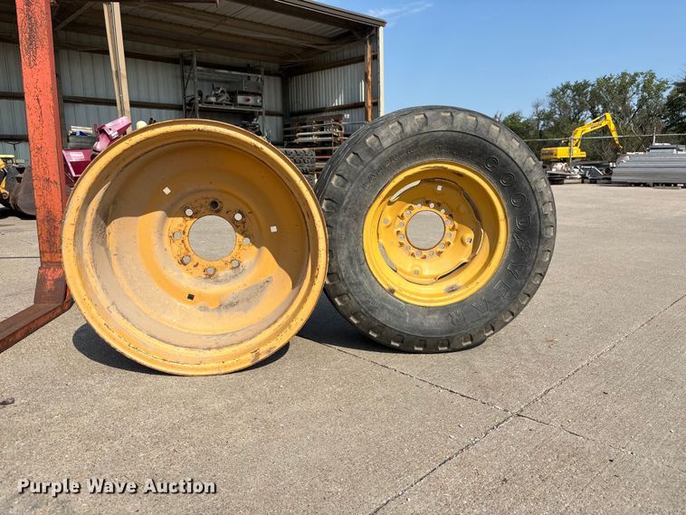 image for item NM9921 1990 Ford 250C tractor