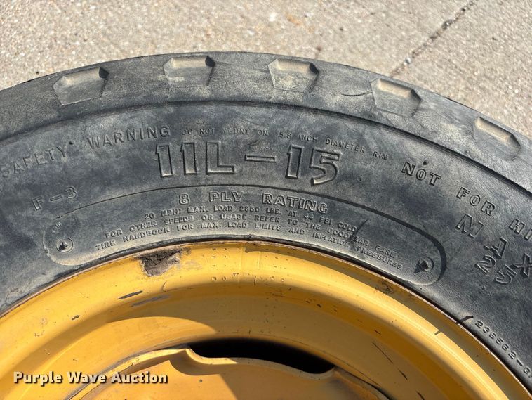 image for item NM9921 1990 Ford 250C tractor
