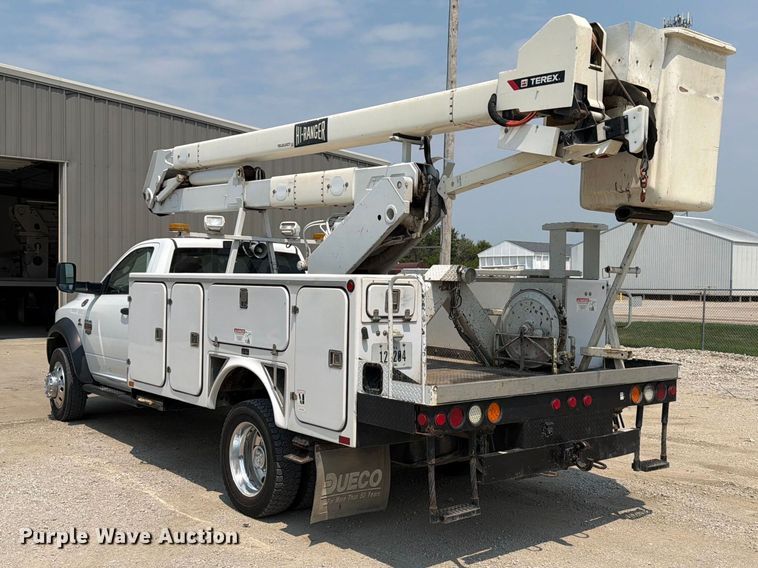 image for item OE9669 2012 Ram 5500 HD bucket truck