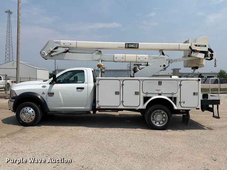 image for item OE9669 2012 Ram 5500 HD bucket truck