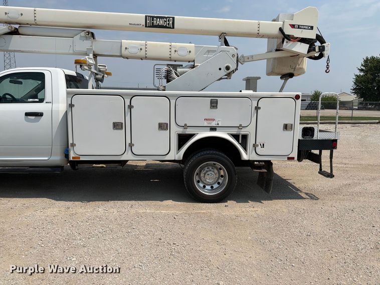 image for item OE9669 2012 Ram 5500 HD bucket truck