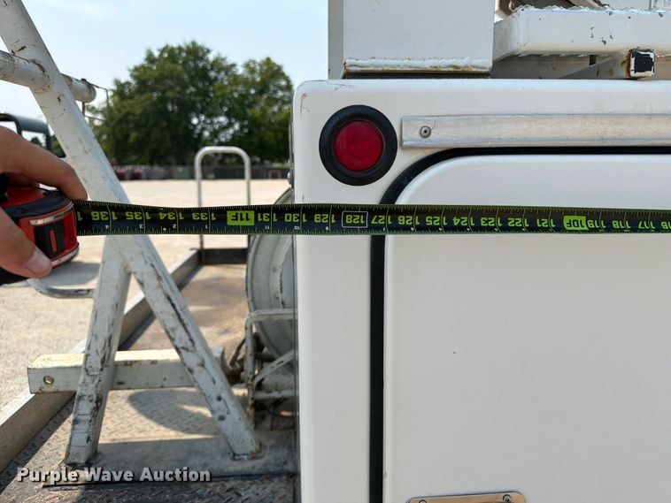 image for item OE9669 2012 Ram 5500 HD bucket truck