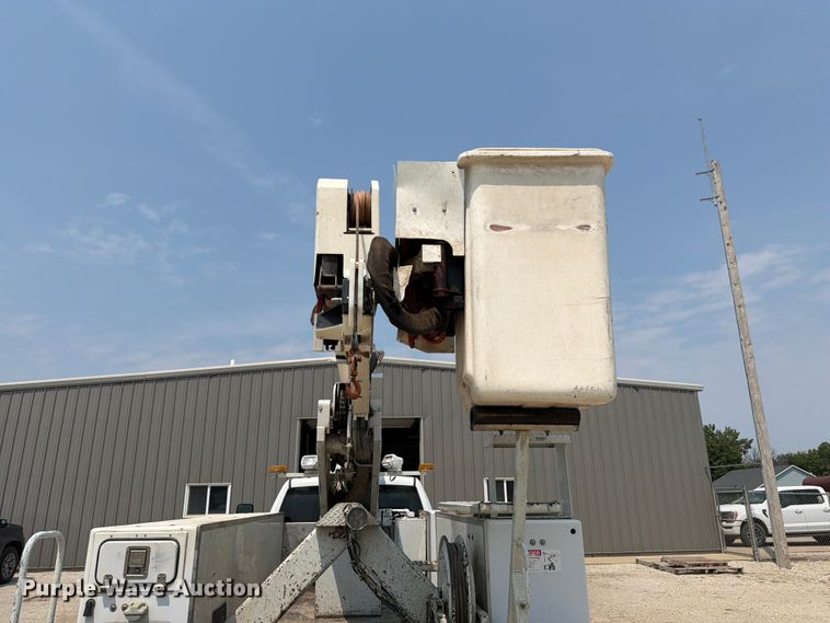 image for item OE9669 2012 Ram 5500 HD bucket truck