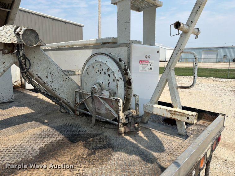 image for item OE9669 2012 Ram 5500 HD bucket truck