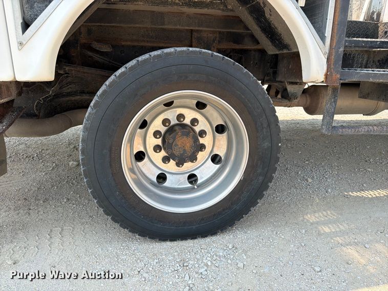 image for item OE9669 2012 Ram 5500 HD bucket truck