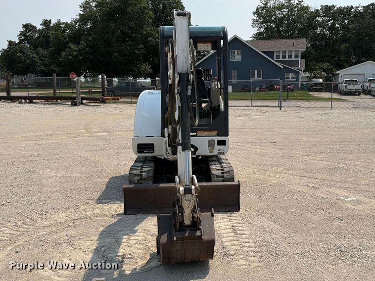 image for item OE9670 2002 Bobcat 328D mini excavator