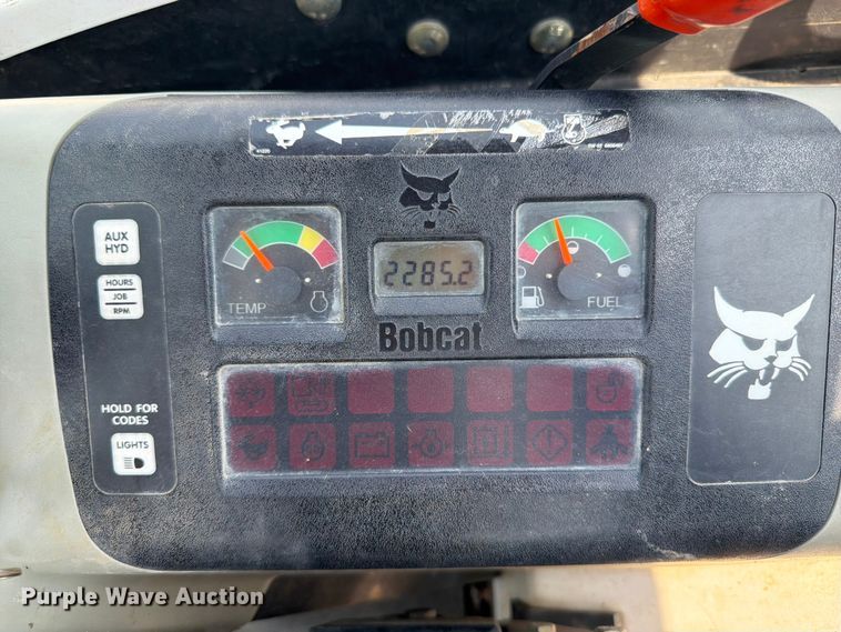 image for item OE9670 2002 Bobcat 328D mini excavator