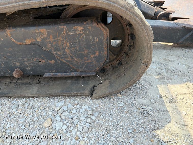image for item OE9670 2002 Bobcat 328D mini excavator