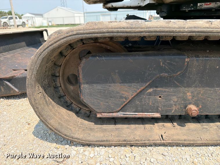 image for item OE9670 2002 Bobcat 328D mini excavator