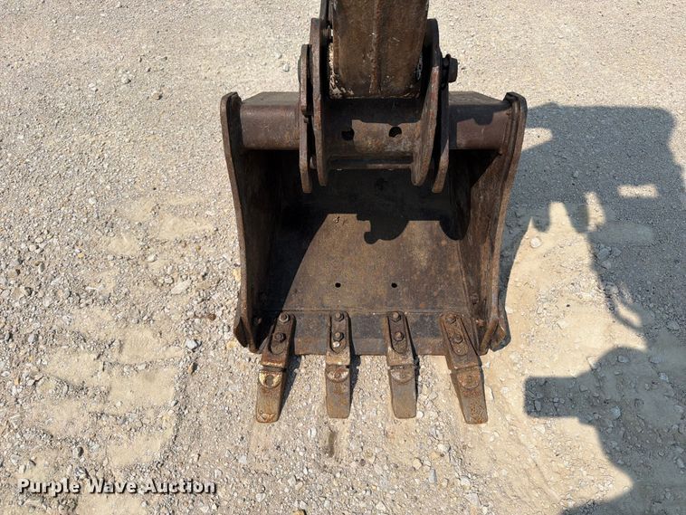 image for item OE9670 2002 Bobcat 328D mini excavator