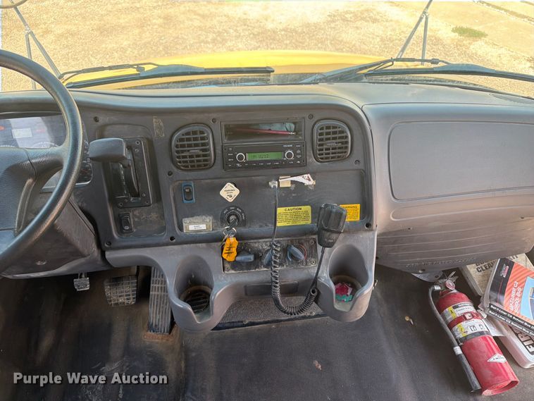 image for item OE9694 2014 Freightliner school bus