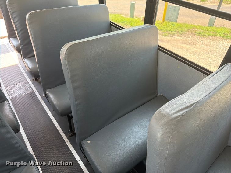 image for item OE9694 2014 Freightliner school bus