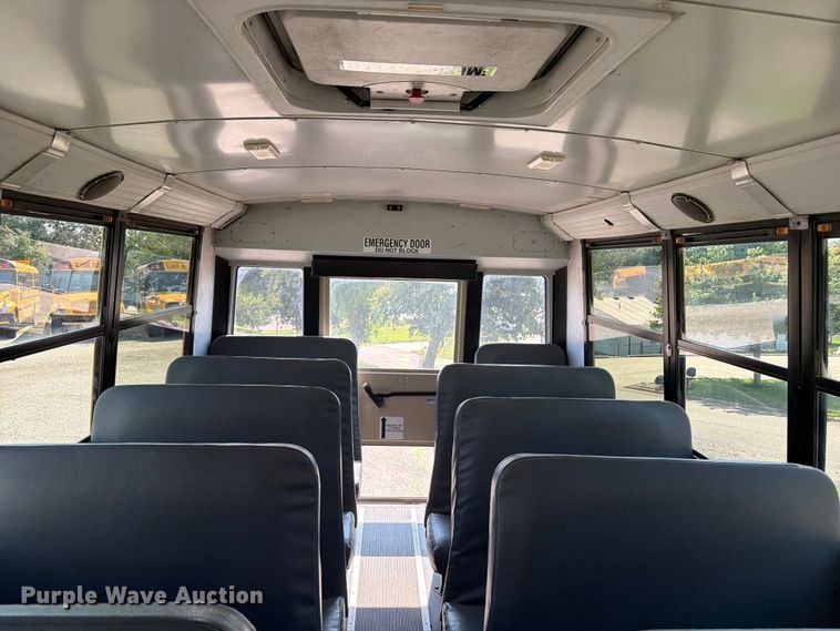 image for item OE9694 2014 Freightliner school bus