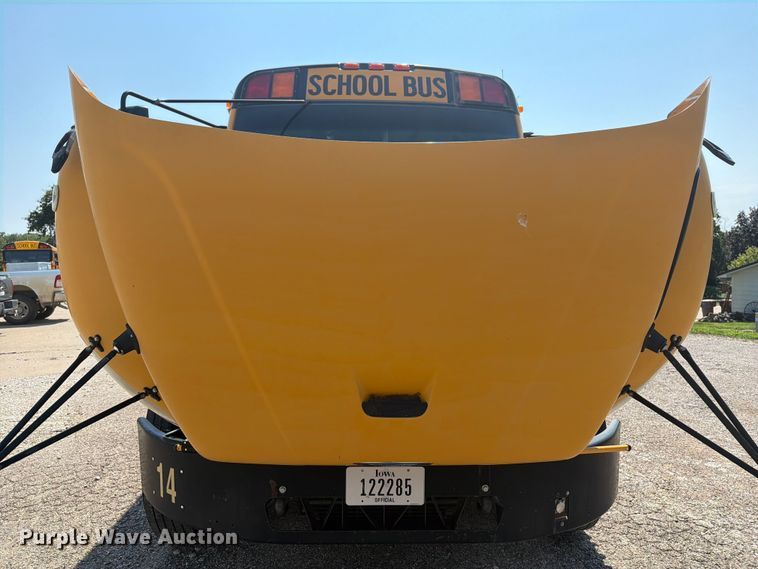 image for item OE9694 2014 Freightliner school bus