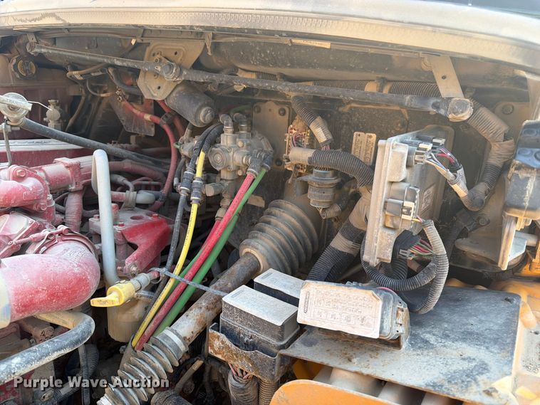 image for item OE9694 2014 Freightliner school bus