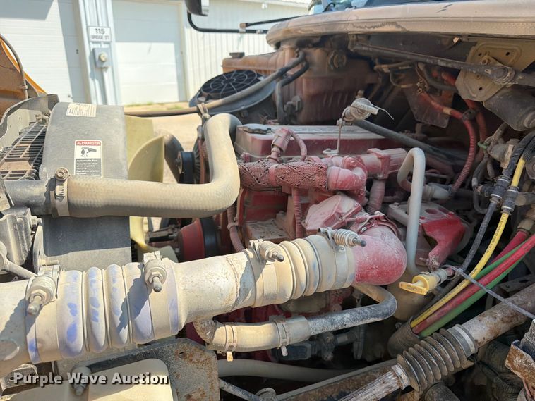 image for item OE9694 2014 Freightliner school bus