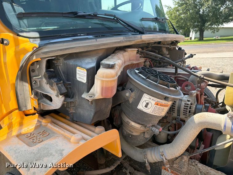 image for item OE9694 2014 Freightliner school bus