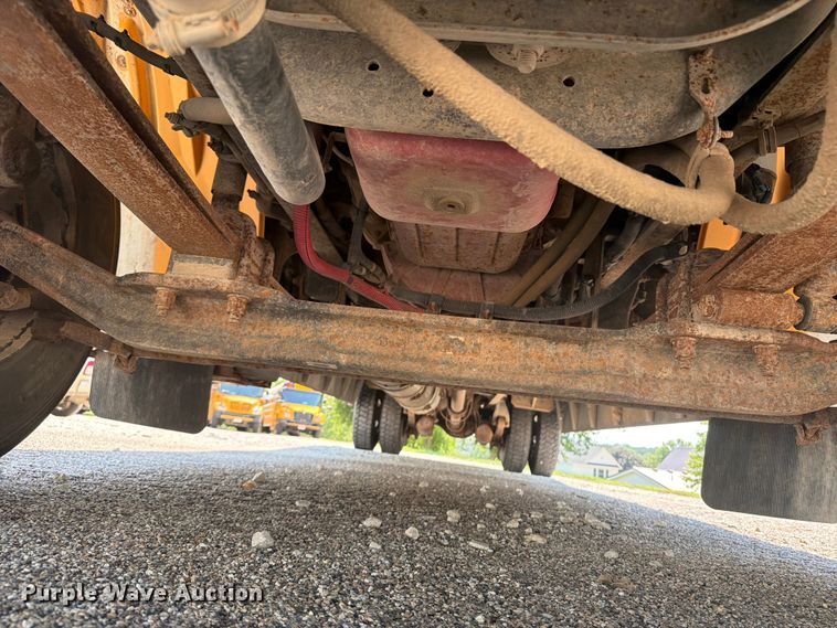 image for item OE9694 2014 Freightliner school bus