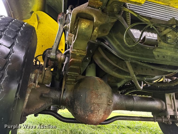 image for item OE9695 2002 International 4800 digger derrick truck