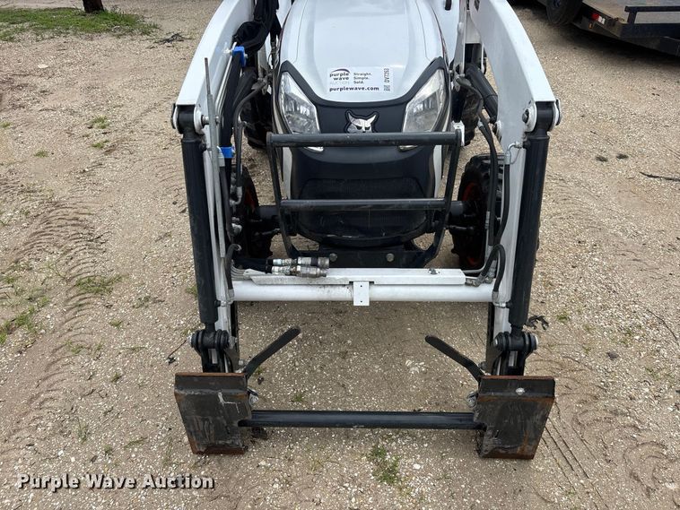 image for item DV7263 2023 Bobcat CT2040 MFWD tractor