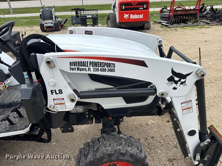 image for item DV7263 2023 Bobcat CT2040 MFWD tractor
