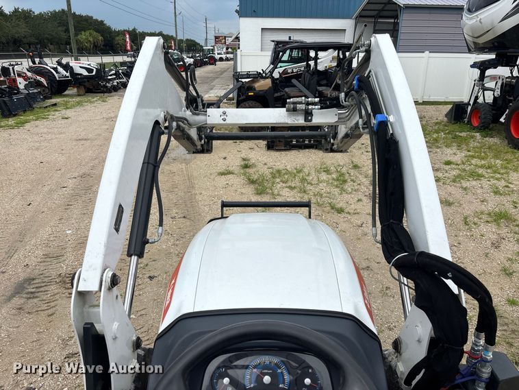image for item DV7263 2023 Bobcat CT2040 MFWD tractor